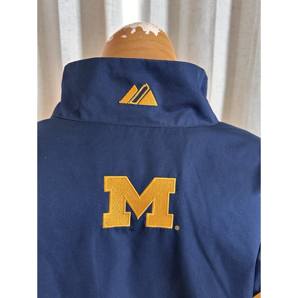 Vintage University Of Michigan Majestic Embroidered Windbreaker Jacket X-Large - Picture 3 of 7